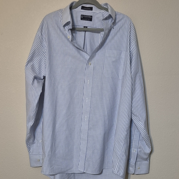 Stafford Other - Stafford Men's Light Blue Striped Button Down Shirt